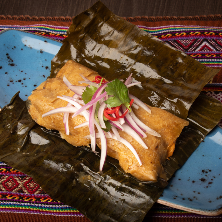 Tamales peruano servido en Misky Hallpa, Alcalá de Henares